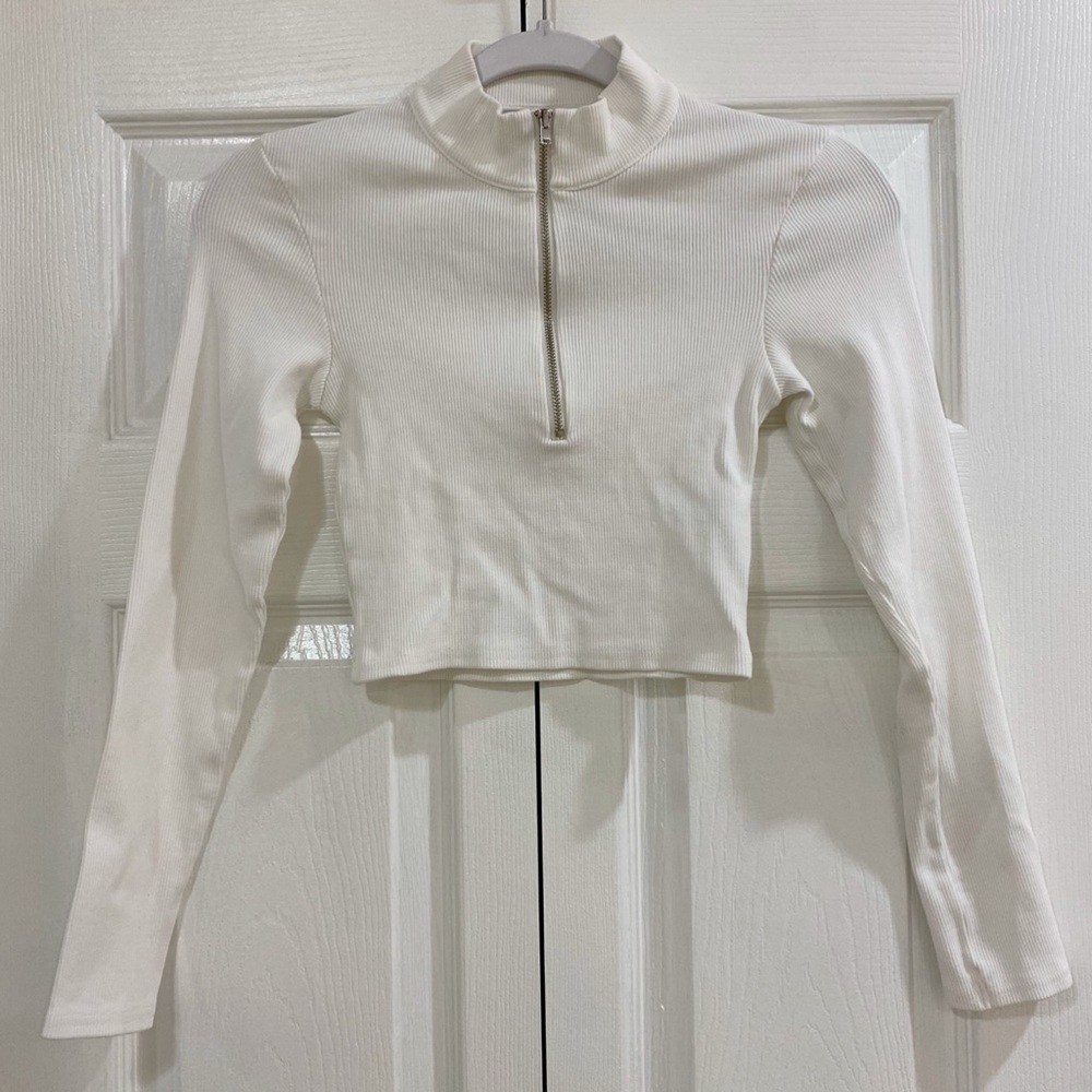Zara White Zip-Up Jacket/long sleeve top